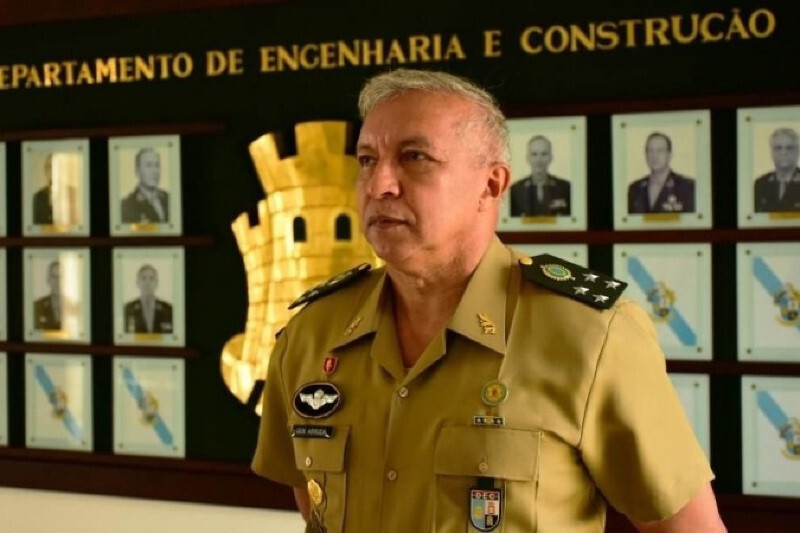 No momento, você está visualizando Lula escolhe general cuiabano para comandar o Exército