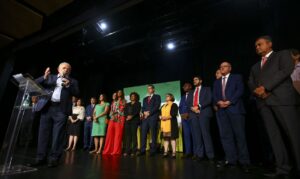 Leia mais sobre o artigo Presidente eleito Lula anuncia mais 16 ministros da futura gestão