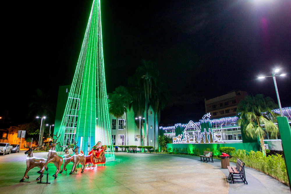 No momento, você está visualizando Primeira-dama realiza o lançamento do projeto ‘Natal Luz Cuiabá’