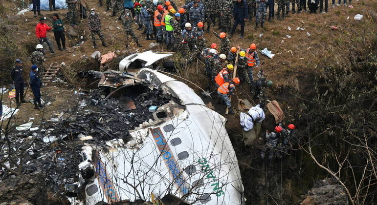 No momento, você está visualizando Passageiro fazia live durante queda de avião no Nepal