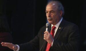 Leia mais sobre o artigo Conselho do BNDES aprova Mercadante para presidência
