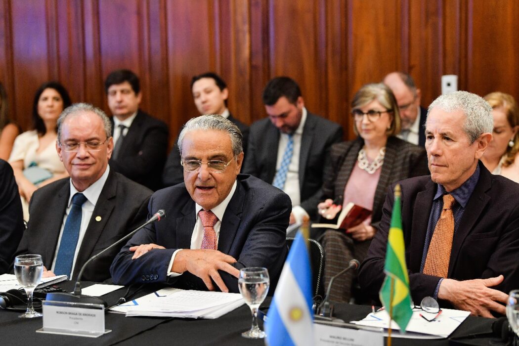 No momento, você está visualizando CNI defende ampliação do comércio com a Argentina