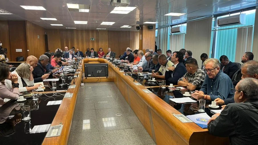 No momento, você está visualizando Reajuste do salário mínimo indexado ao PIB deve ficar para 2024