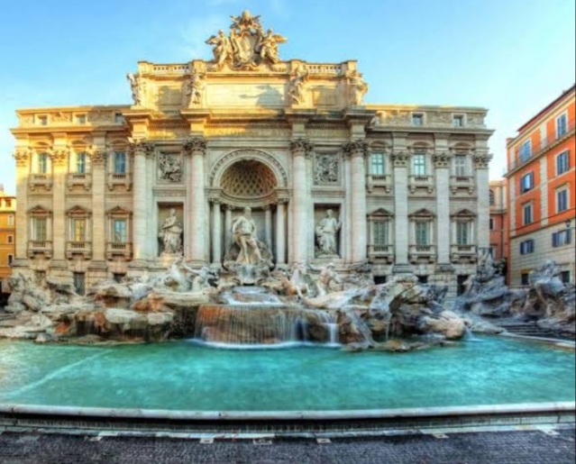 No momento, você está visualizando FONTANA DE TREVI: Veja para onde vão as moedas recolhidas