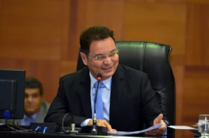 Leia mais sobre o artigo Eduardo Botelho é eleito presidente da ALMT com 23 votos