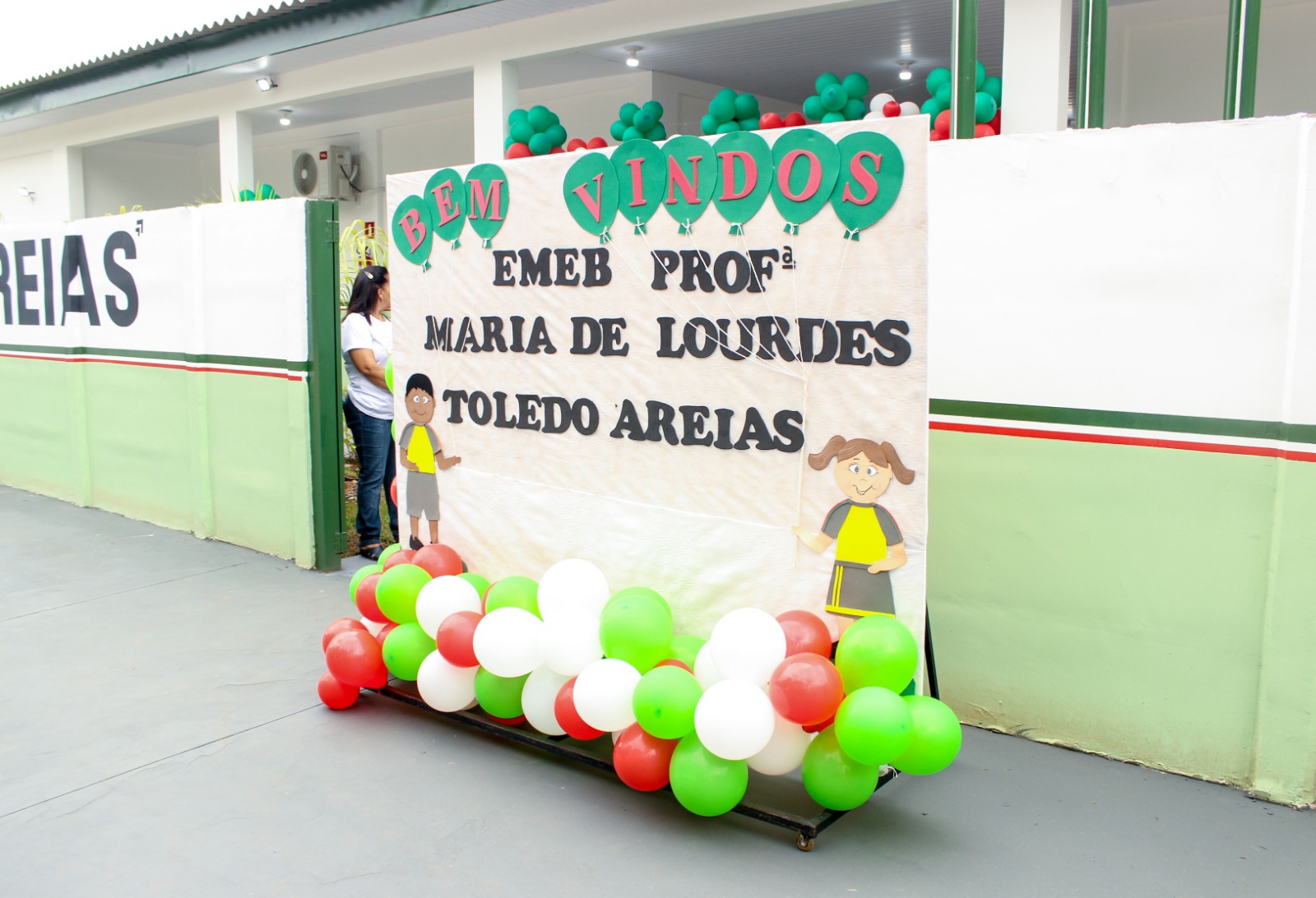 No momento, você está visualizando Kalil entrega obra da EMEB Maria de Lourdes Toledo Areias