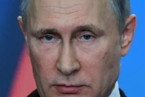 Leia mais sobre o artigo Putin ameaça Ocidente com míssil nuclear e hipersônicos
