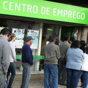 Leia mais sobre o artigo Desemprego volta a subir no País após dez quedas seguidas