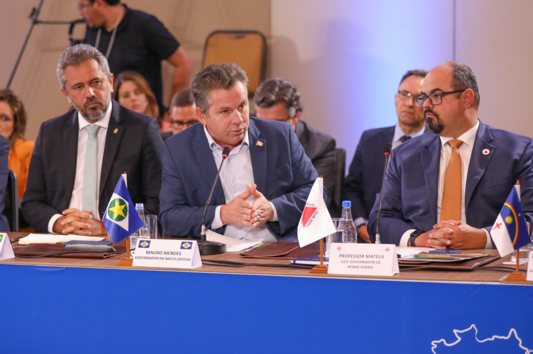 No momento, você está visualizando Governador defende mudança na política fiscal nacional