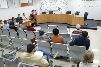 No momento, você está visualizando ALMT: Secretaria de Saúde apresenta relatório à Comissão de Saúde