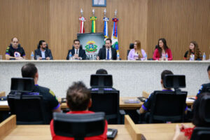 Leia mais sobre o artigo Equipe campeã no Festival Sesi Robótica recebe homenagem da ALMT