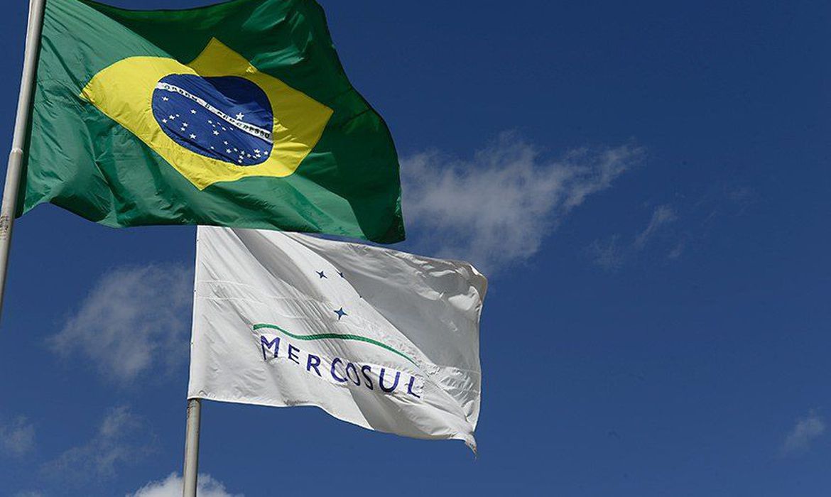No momento, você está visualizando Cúpula do Mercosul discute acordo com União Europeia