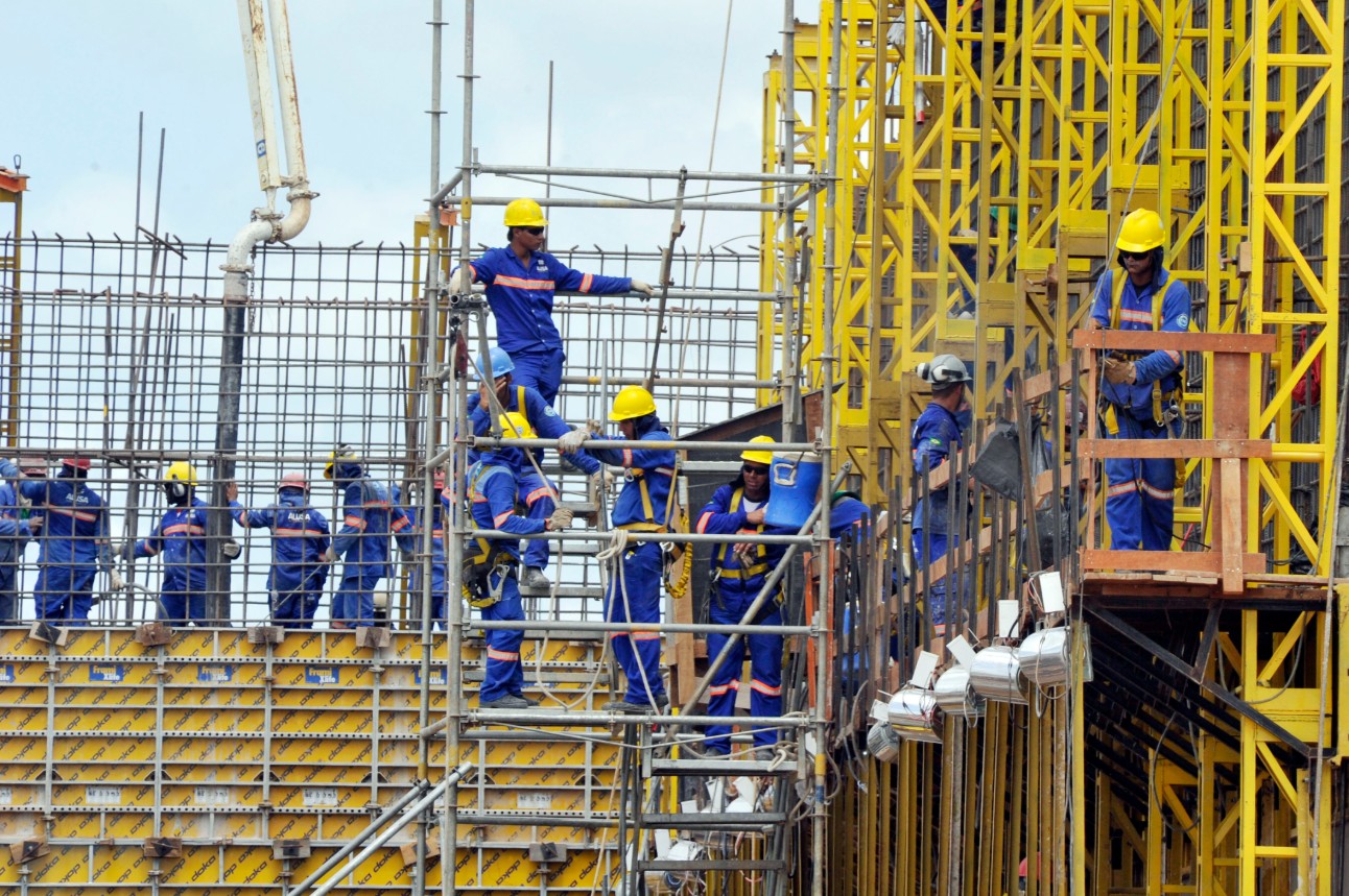 No momento, você está visualizando Indústria da construção tem queda em julho, mas confiança sobe