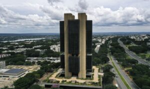 Leia mais sobre o artigo Mercado eleva para 2,31% projeção do crescimento da economia em 2023