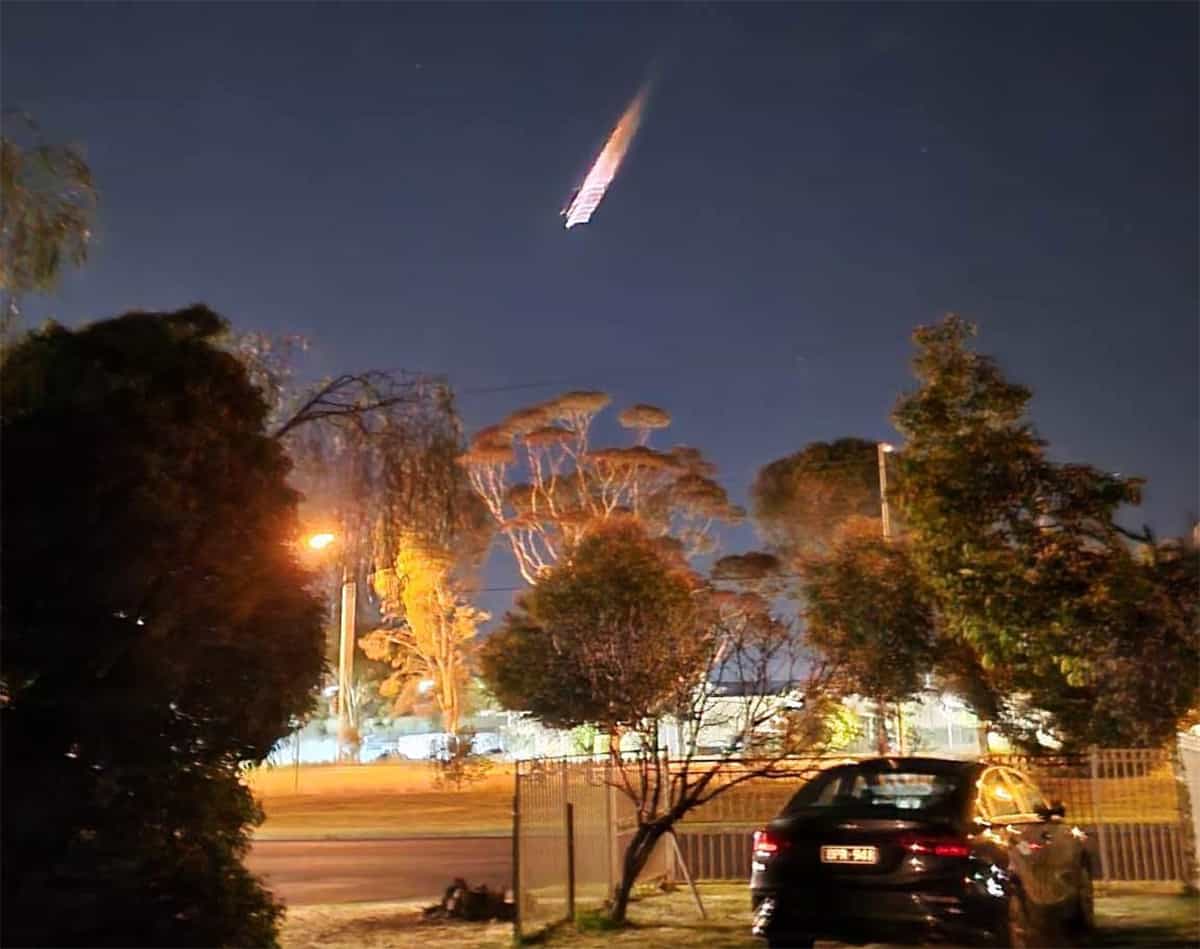 No momento, você está visualizando Rastro de luz na Austrália tem origem descoberta