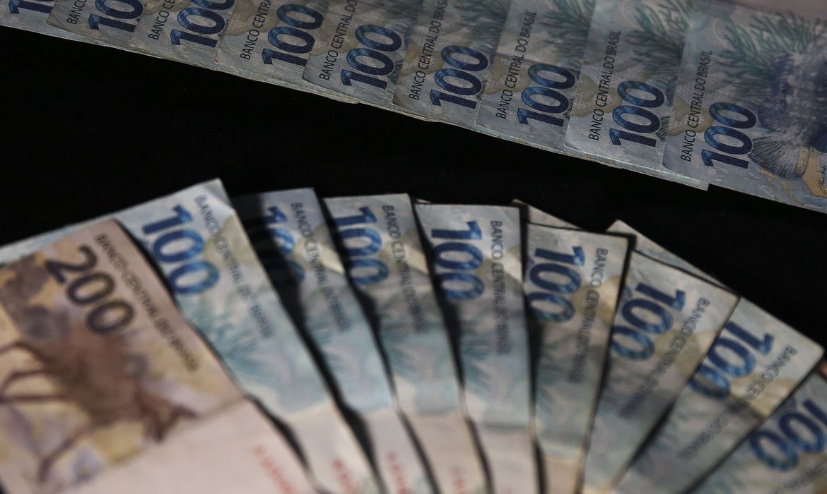No momento, você está visualizando Receita Federal arrecada R$ 201,8 bilhões em julho