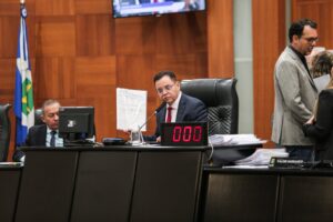 Leia mais sobre o artigo Presidente da ALMT recebe lideranças comunitárias do Consórcio do Vale do Rio Cuiabá