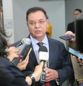 Leia mais sobre o artigo CUIABÁ: Botelho diz estar confiante na decisão do eleitorado