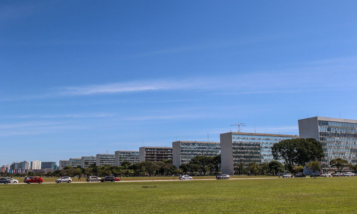 No momento, você está visualizando Governo publica decreto que institui o concurso público unificado