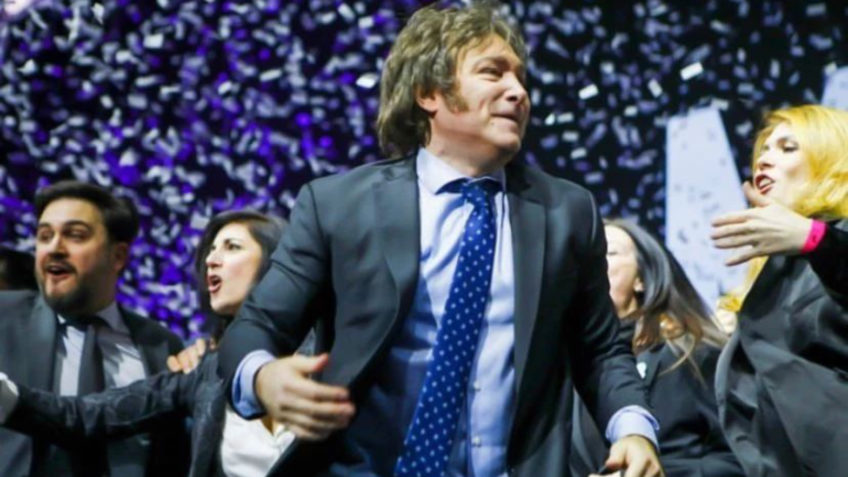 No momento, você está visualizando Milei leva vantagem em 2º turno contra Massa e Bullrich