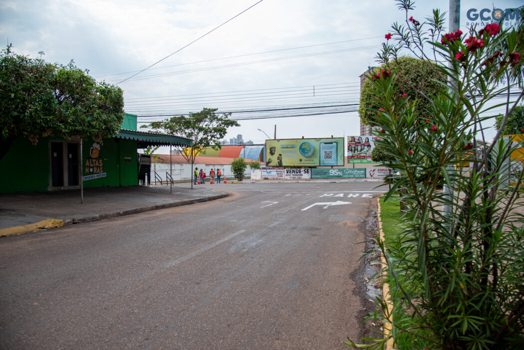 No momento, você está visualizando Setrat altera mão de direção da Rua da Constituição no Jardim Brasília, Rondonópolis