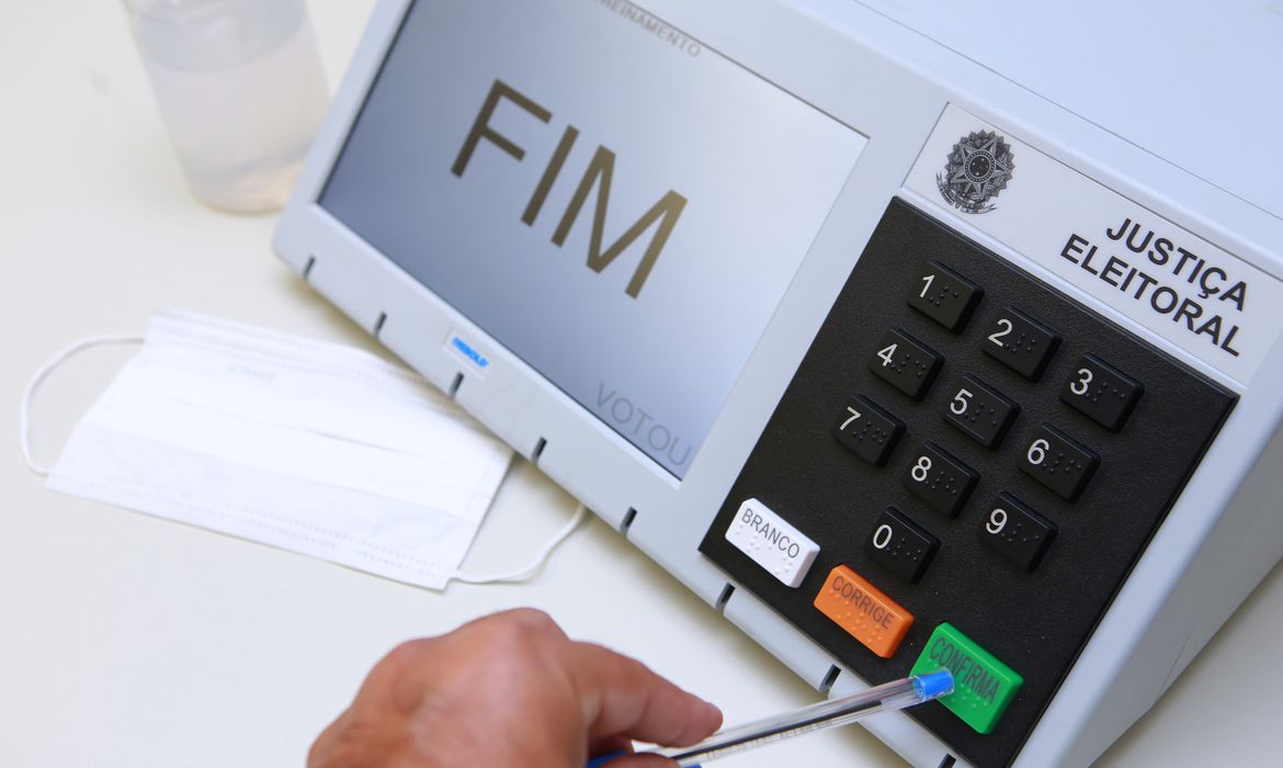 No momento, você está visualizando Testes de segurança de urnas eletrônicas começam em novembro