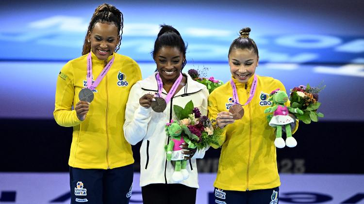 No momento, você está visualizando Rebeca é prata, e Flávia vai ao pódio pela 1ª vez com bronze no solo