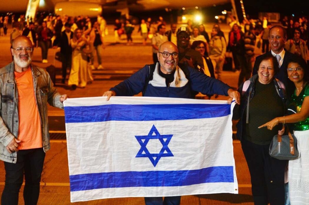 No momento, você está visualizando Israel e Hamas chegam a acordo para libertação de 50 reféns