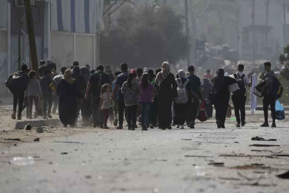 No momento, você está visualizando Israel abre corredor de fuga para o sul e cerca a Cidade de Gaza