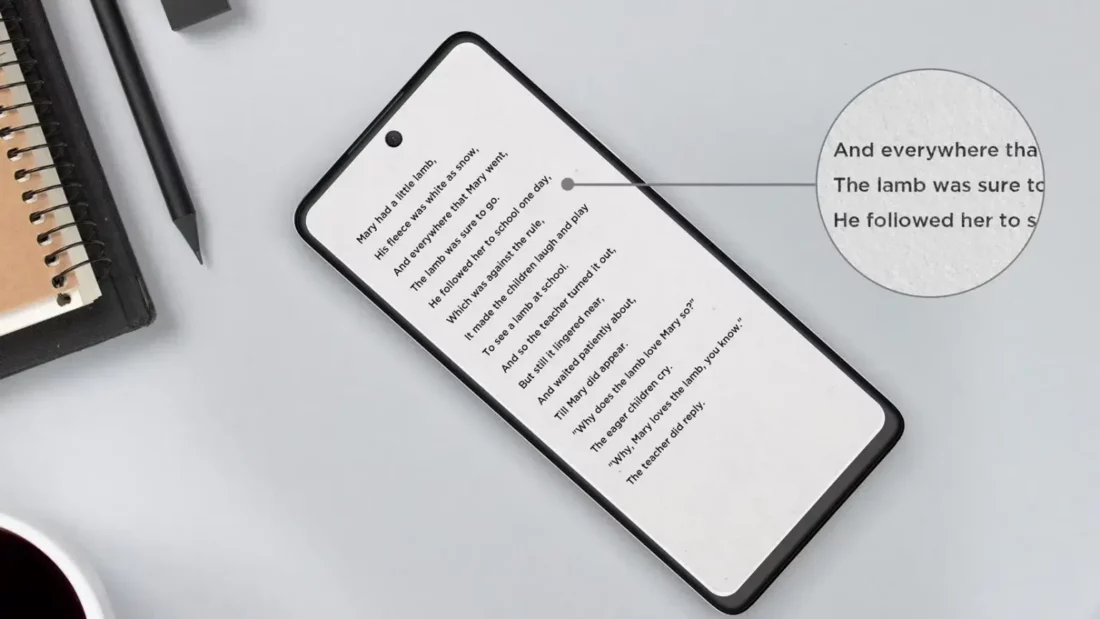 No momento, você está visualizando TCL lança celular com tela que imita papel no Brasil