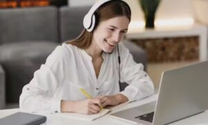Leia mais sobre o artigo CURSOS: Bolsas gratuitas online de tecnologia da informação