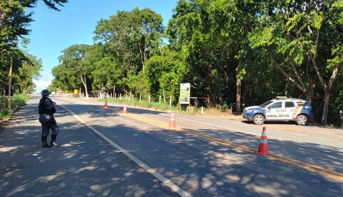 No momento, você está visualizando PM atua na fiscalização aos motoristas para evitar novo deslizamento no Portão do Inferno