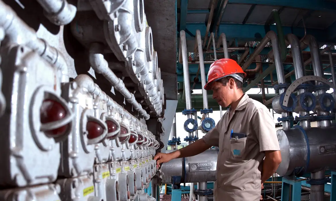 No momento, você está visualizando Produção industrial brasileira cresce 0,5% em novembro