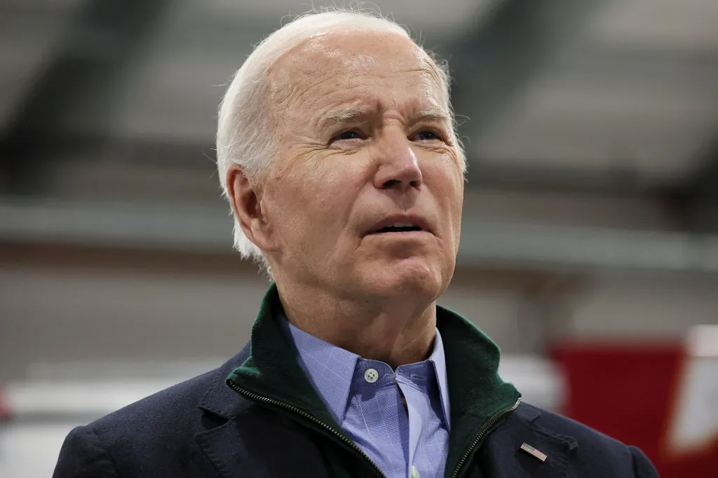No momento, você está visualizando Biden aplica sanções contra israelenses na Cisjordânia por atos violentos contra palestinos