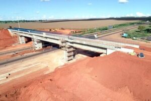 Leia mais sobre o artigo Mais de 4 mil pessoas serão recrutadas e capacitadas para trabalhar na construção da ferrovia estadual
