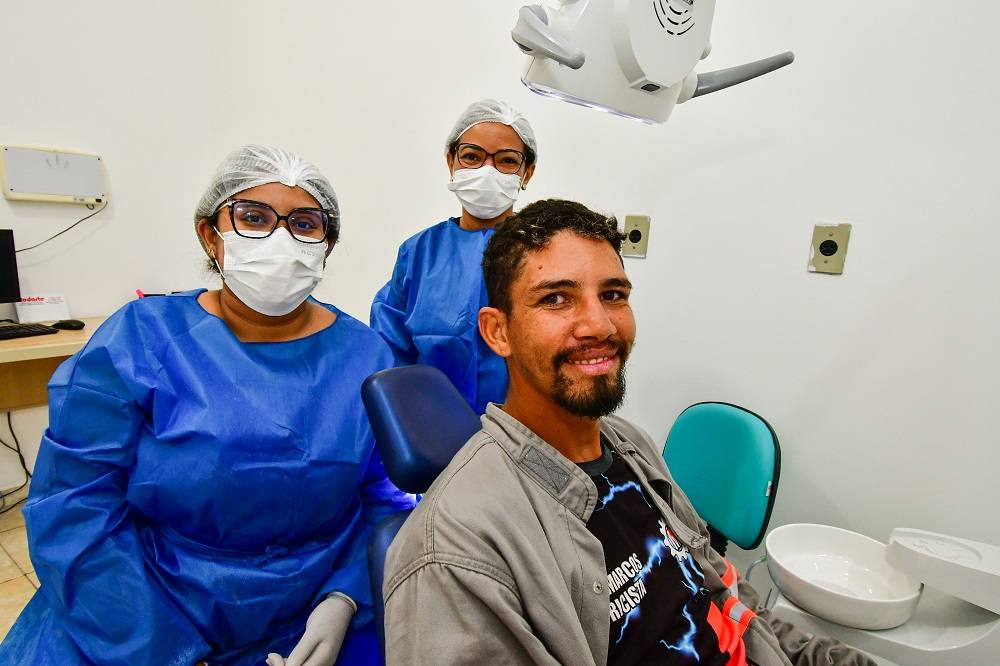 No momento, você está visualizando CEO Tijucal realiza mutirão para entregar 104 próteses dentárias para pacientes
