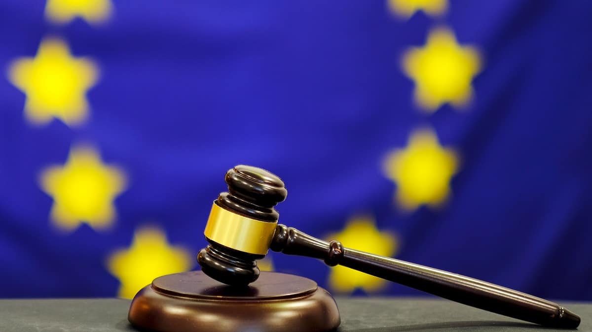 No momento, você está visualizando Apple, Google e Meta serão alvos da primeira investigação da UE sob nova lei