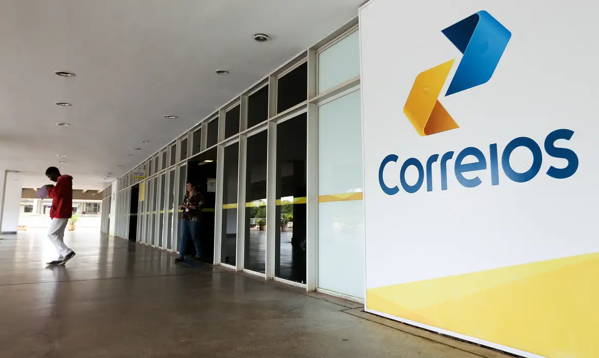 No momento, você está visualizando Correios atenderão a serviços da Caixa, como seguro-desemprego e FGTS