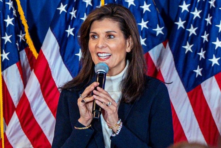 No momento, você está visualizando Nikki Haley vai anunciar desistência da pré-candidatura pelo Partido Republicano, diz imprensa dos EUA