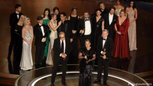 Leia mais sobre o artigo Oppenheimer é o grande vencedor no Oscar 2024