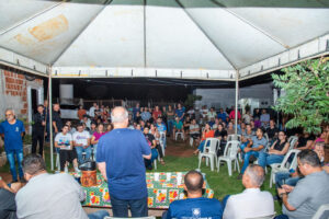 Leia mais sobre o artigo Prefeito se reúne com moradores e anuncia melhorias para Boa Vista
