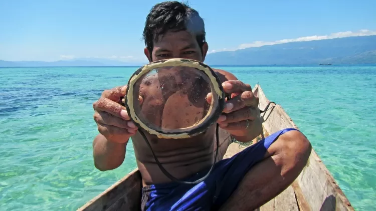 Você está visualizando atualmente Conheça os bajaus, povo com mutação genética que ‘vive’ no fundo do mar