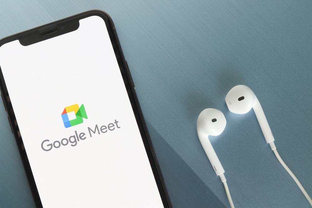 No momento, você está visualizando Google Meet agora permite alternar chamada do desktop para o celular