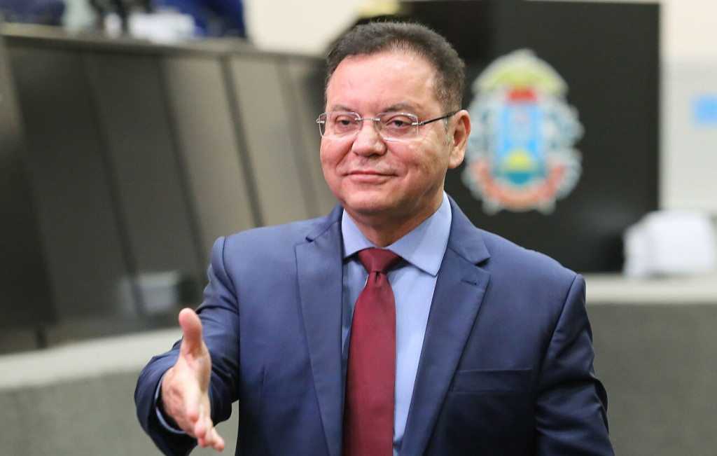 No momento, você está visualizando Botelho comemora Cuiabá como sede da Copa; oportunidade de emprego e renda