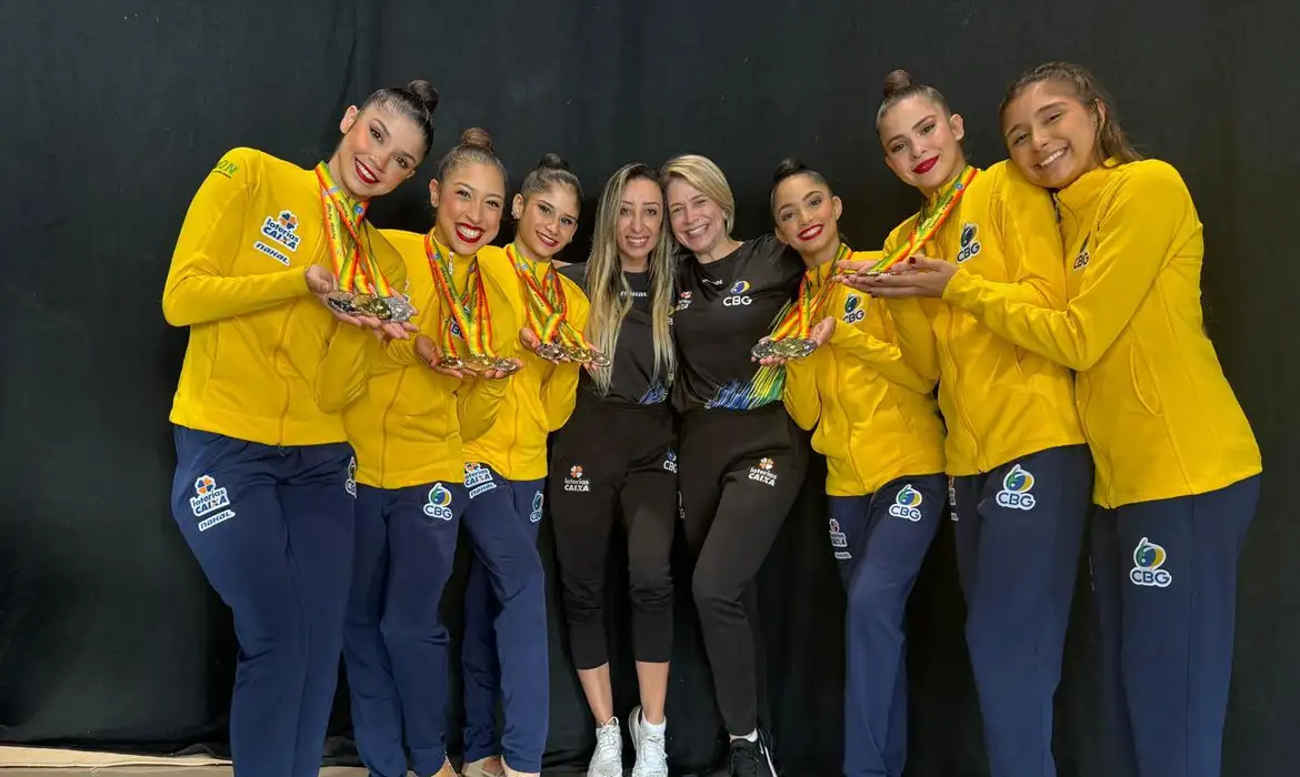 No momento, você está visualizando Ginástica Rítmica fatura 1º ouro de 2024 em etapa da Copa do Mundo