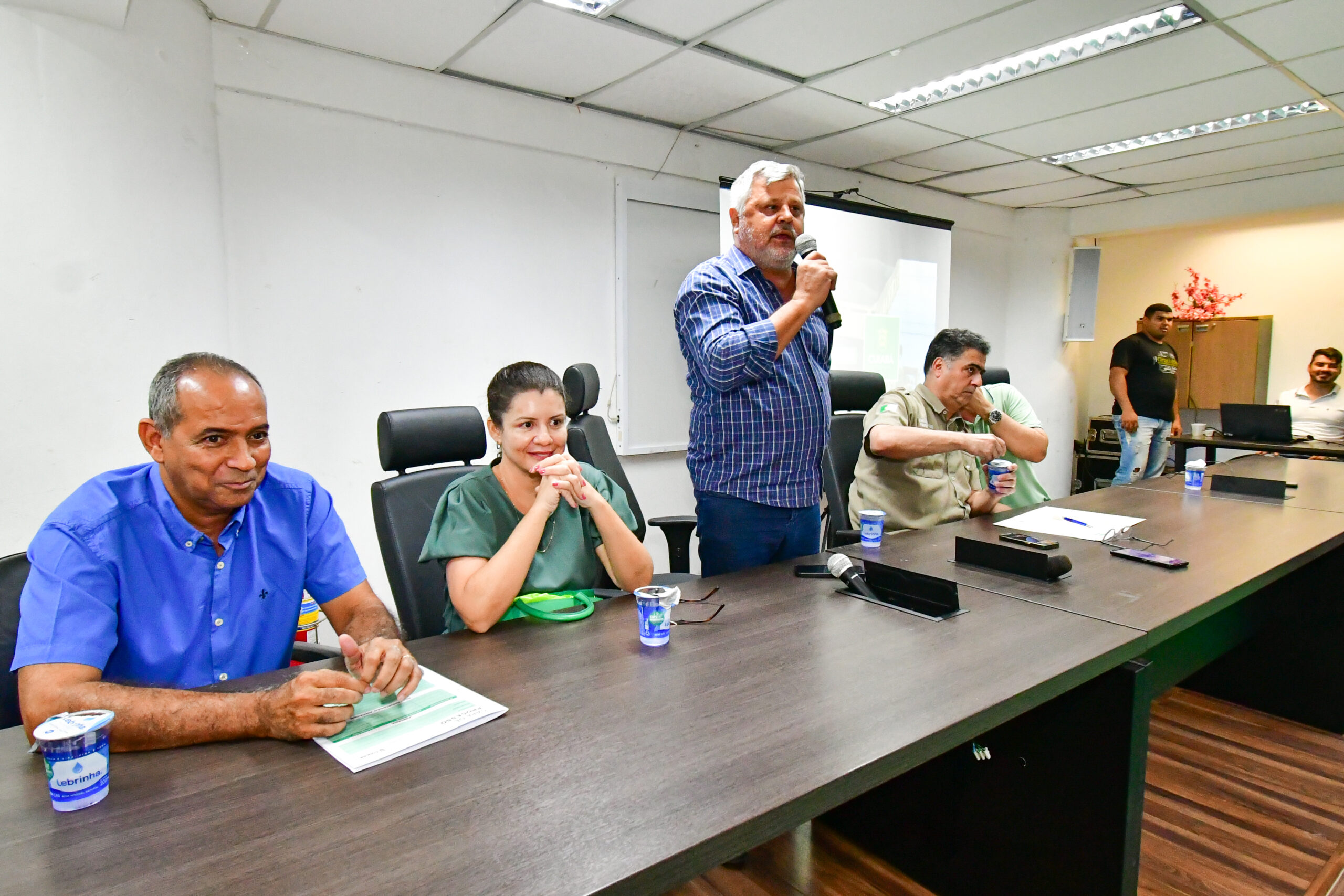No momento, você está visualizando Prefeitura de Cuiabá irá asfaltar dez bairros no período de 15 dias