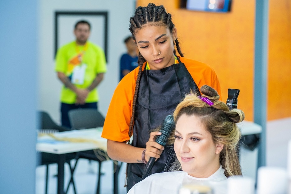 No momento, você está visualizando Senac abre mais de 400 vagas para cursos na área da beleza