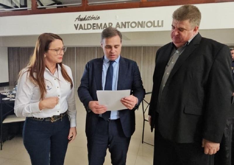 No momento, você está visualizando Aprosoja e Sindicato Rural de Sinop entregam carta a ministro do STF com desafios da produção rural