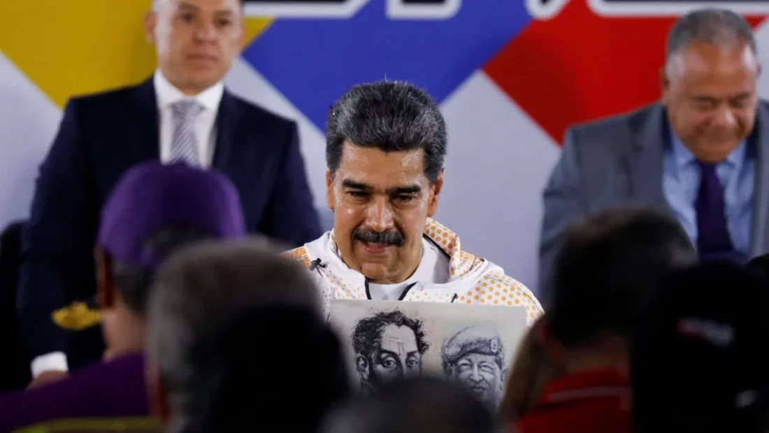 No momento, você está visualizando Maduro é reeleito na Venezuela, mas resultado oficial é contestado