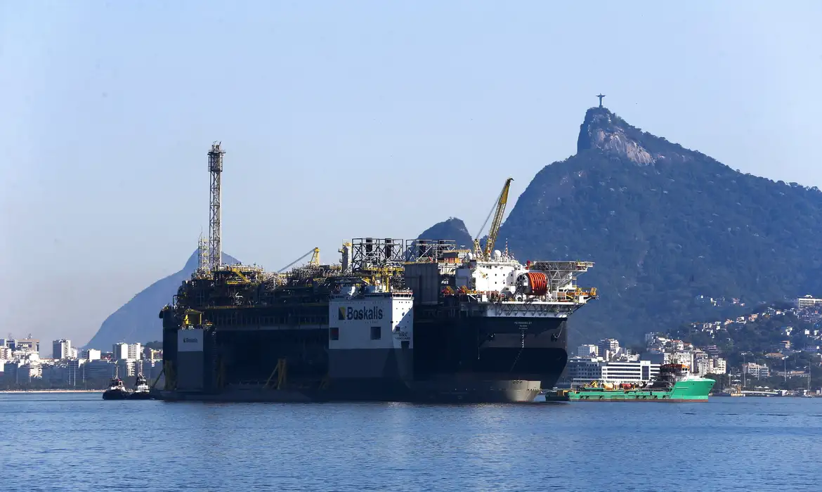 No momento, você está visualizando Petrobras: produção de petróleo e gás natural aumenta 2,4% em um ano